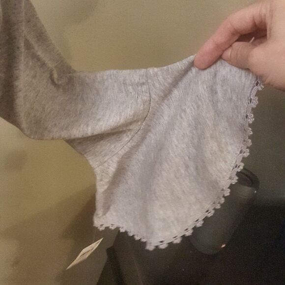 STYLE & CO Heather Grey Embroidered Boho Peasant Top with Bell Sleeves s… - Picture 6 of 9